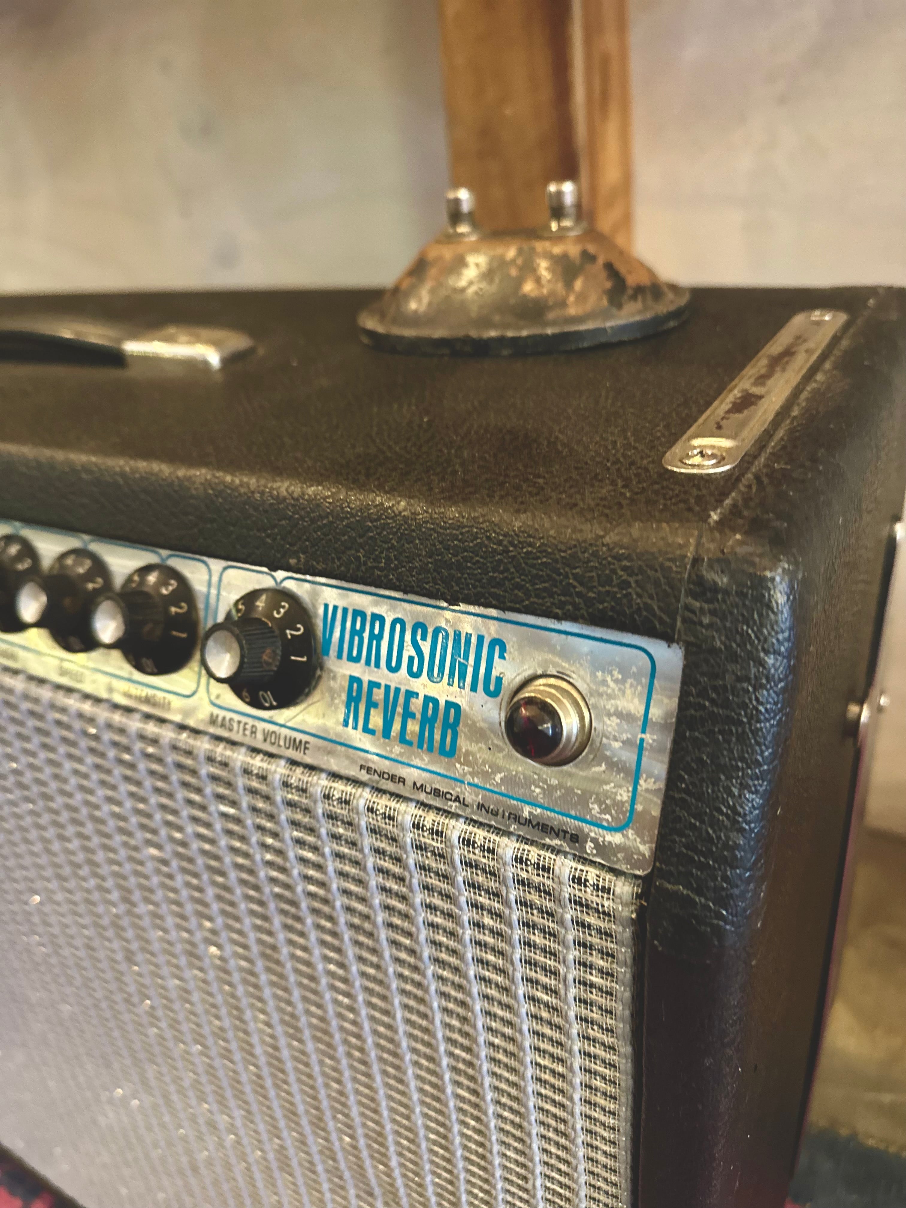 Fender | Vibrosonic Reverb | 15 Fender | Vibrosonic Reverb | 15
